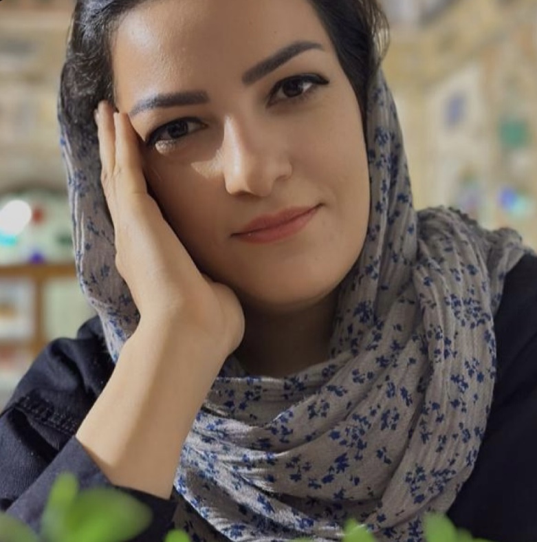 نویسنده مهاجرت بی زبان و و